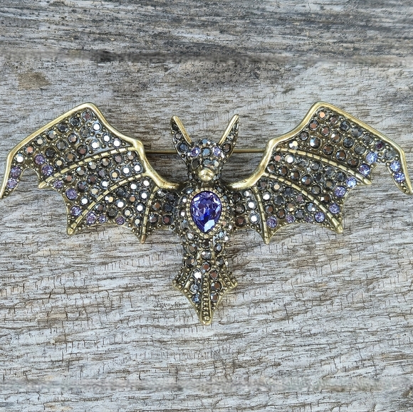 HEIDI DAUS Swarovski Crystal BAT Brooch Pin Mint Original Box Halloween Designer - Picture 15 of 16